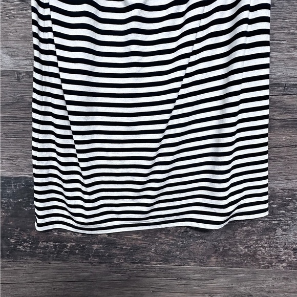 White House Black Market Black and White One Shoulder Dress - Picture 3 of 6